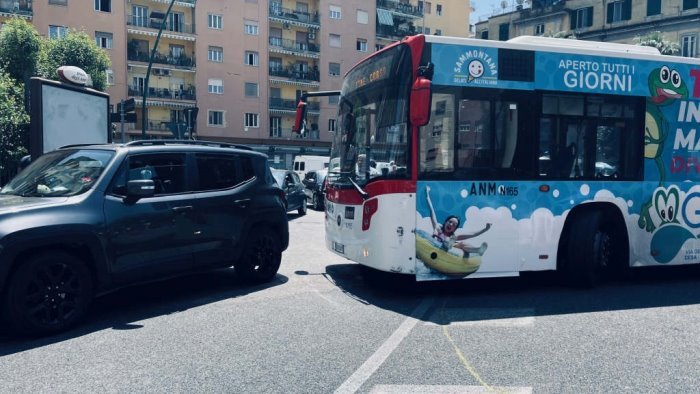 pratola tre studenti consegnano portafogli rintracciato il proprietario