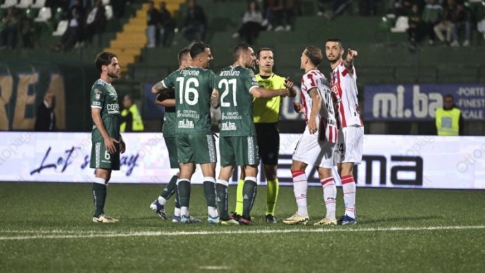 l arbitro di avellino catania ha diretto la prima gara col vicenza nei playoff