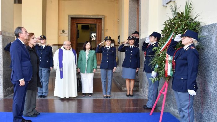 2 novembre la polizia di stato di salerno ricorda gli agenti caduti in servizio