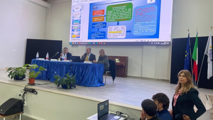 salerno studenti a lezione di legalita con la corte dei conti