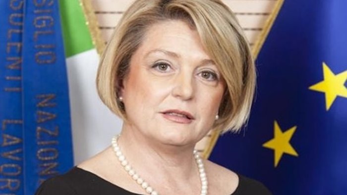 ispettrici del lavoro aggredite in irpinia interviene la ministra calderone