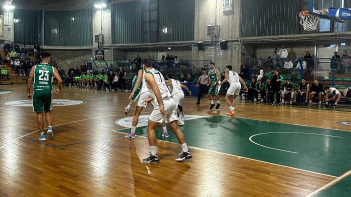 la scandone avellino passa a corato 79 89 altra vittoria in trasferta