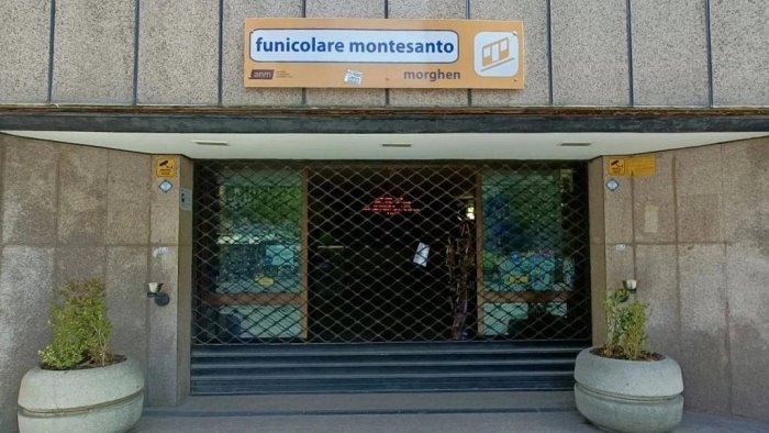 napoli funicolare di montesanto stop fino a martedi 26 novembre