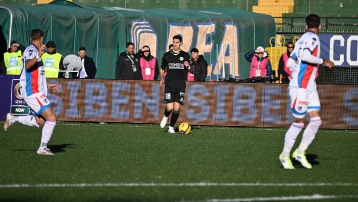 avellino 2 2 con il catania redan risponde a d andrea e stoppa