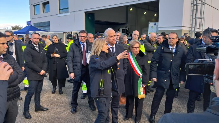 sindaci non invitati all anniversario del terremoto rossi torna all attacco