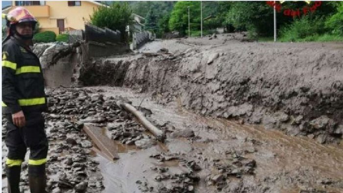 manfredi e l alluvione di casamicciola di due anni fa tragedia immane