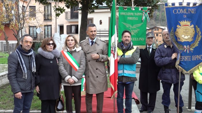 monteforte irpino ricorda guido de santis l eroe del terremoto