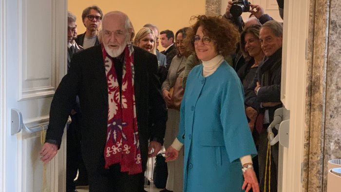 alla reggia di caserta la mostra con oltre 60 opere di michelangelo pistoletto