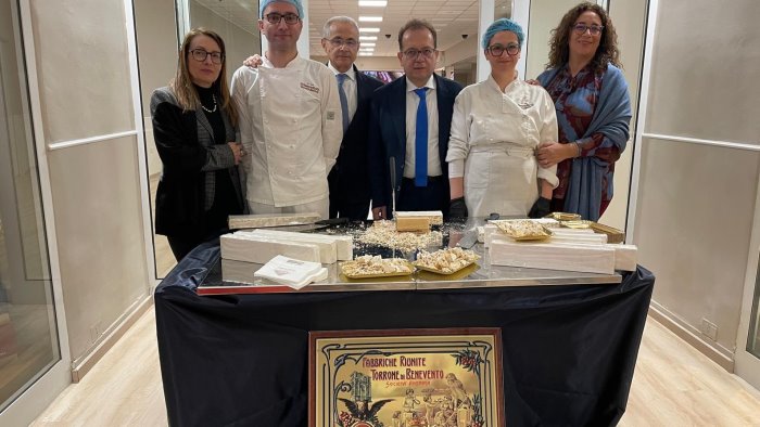 fabbriche riunite tante famiglie per assaggio del torrone bianco di benevento