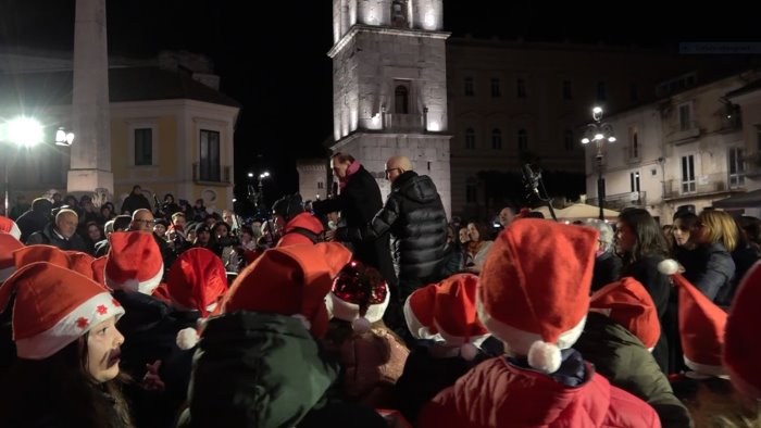 incanto di natale a benevento al via con il coro dei bambini