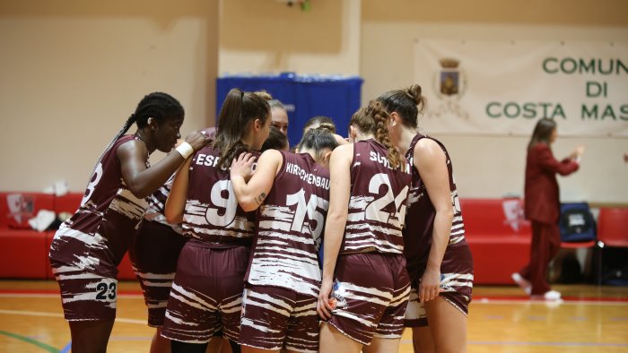 basket a2 salerno ponteggi blitz sul campo della limonta costa masnaga