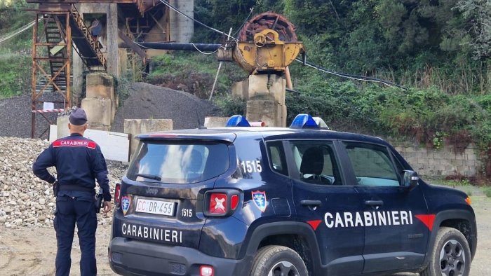 cicerale sequestrato un impianto di frantumazione e lavorazione di ghiaia