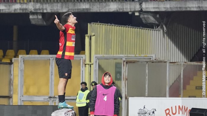 serie c benevento turris 2 1 primato consolidato rivivi la diretta