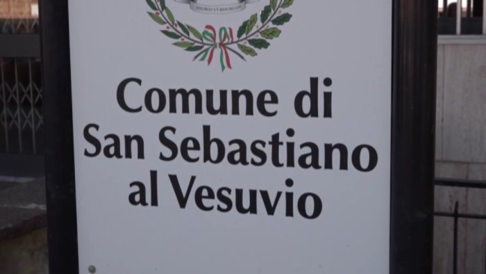 omicidio di san sebastiano al vesuvio convalidato il fermo del 17enne