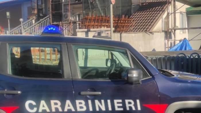 precipita al suolo da un impalcatura e muore tragedia a vallata