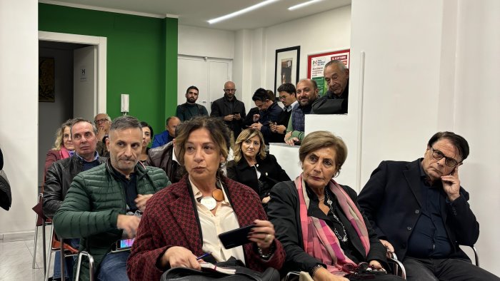 e nel partito che dobbiamo discutere di programmi coalizioni e candidati