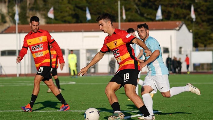 otto gol del benevento nel galoppo di san giorgio la molara le foto