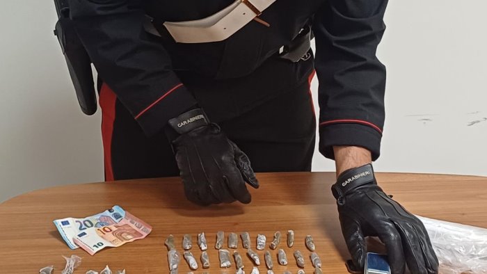 ercolano droga carabinieri arrestano pusher