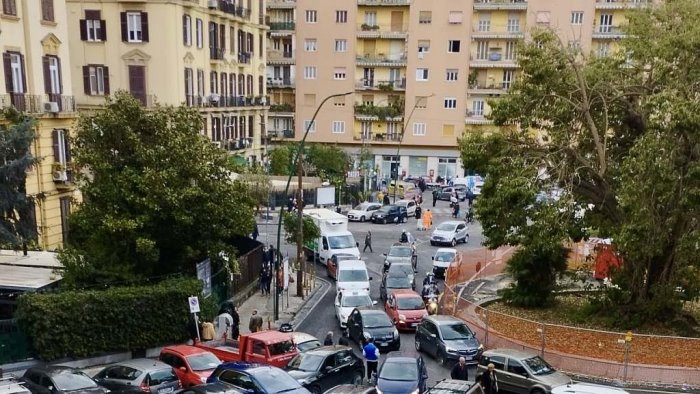 napoli sulla collina sabato con traffico infernale appello alla procura