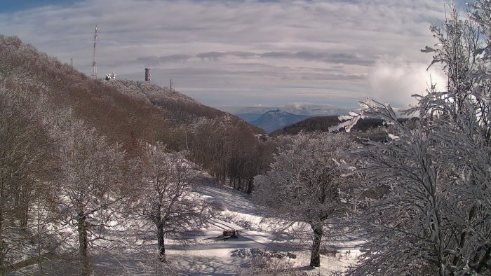 neve a montevergine panorama mozzafiato in vetta al partenio