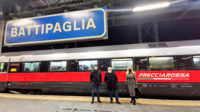 frecciarossa prima fermata del treno a battipaglia