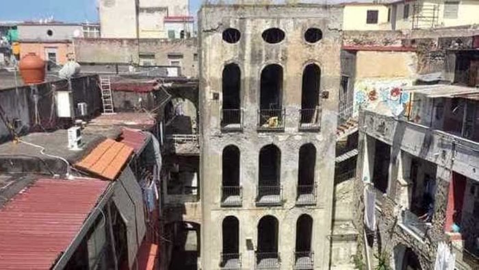 torre annunziata nuovo sequestro per palazzo fienga