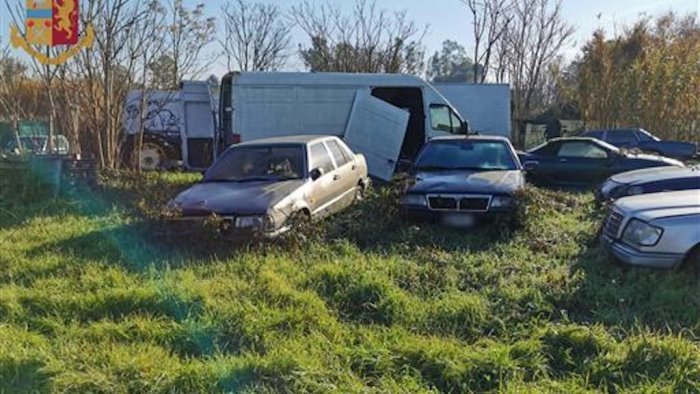 discarica nel parco appia antica marito e moglie denunciati