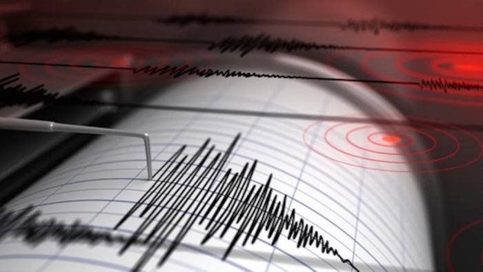 pozzuoli scossa di terremoto avvertita anche a napoli