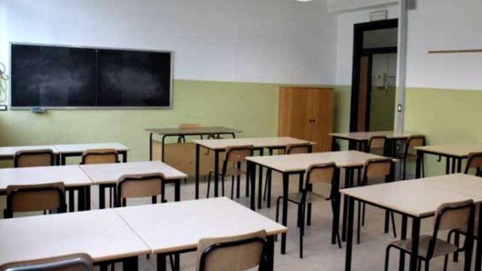 scuola con riapertura a gennaio seri rischi terza ondata