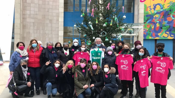 lotta al cancro al moscati un albero biancoverde per la solidarieta