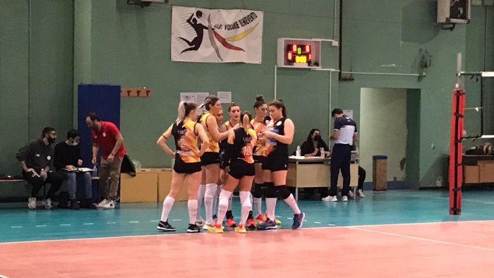 volley b2 la contrader volare non infastidisce pozzuoli