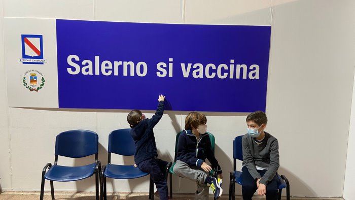 al via i vaccini anticovid per i bimbi anche a salerno fatelo tutti