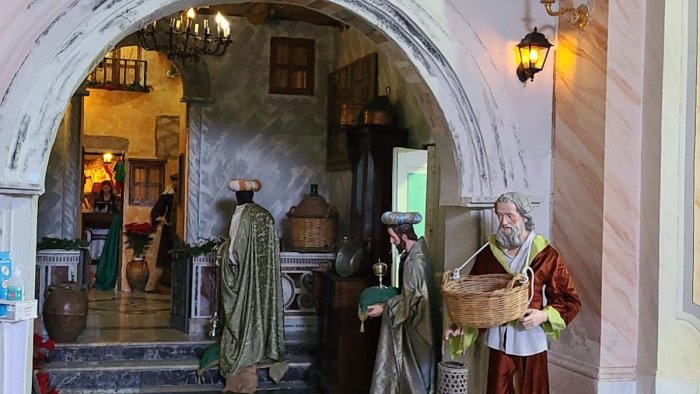 pellezzano apre le porte al monumentale presepe realizzato dalle famiglie