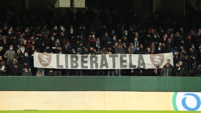 cessione salernitana i dubbi dei trustee dopo la caparra non versata