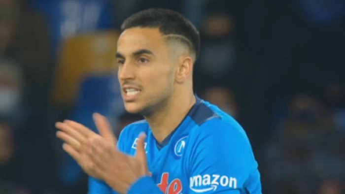 napoli che paura per ounas rapinato a mano armata sotto casa