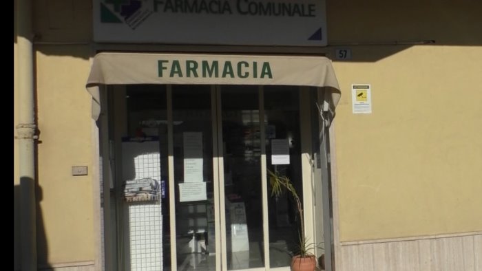 rapina a mano armata nella farmacia comunale di mariconda