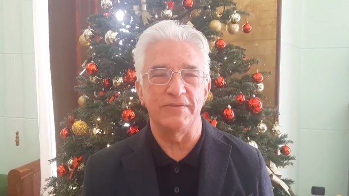 natale 2021 gli auguri del sindaco di salerno continuare con questo coraggio