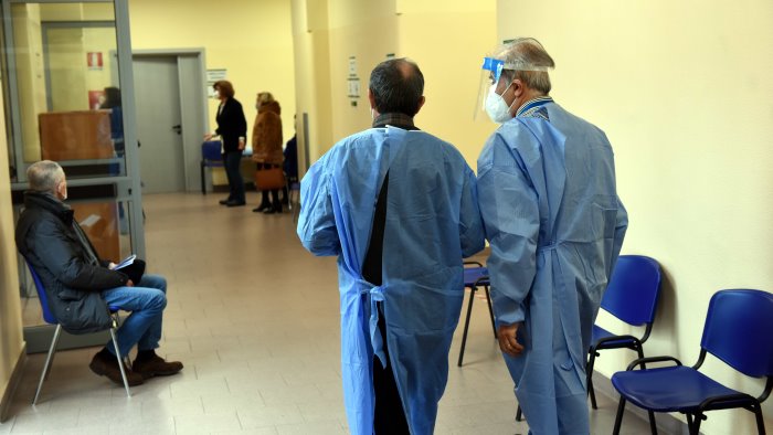 battipaglia non si fermano i contagi l appello del sindaco