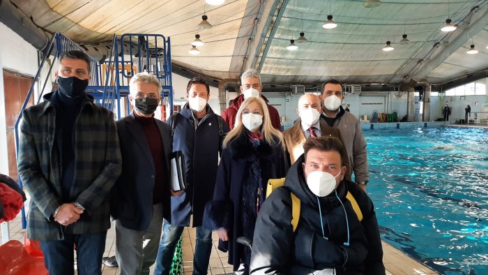 salerno i consiglieri subito i lavori per la piscina vitale