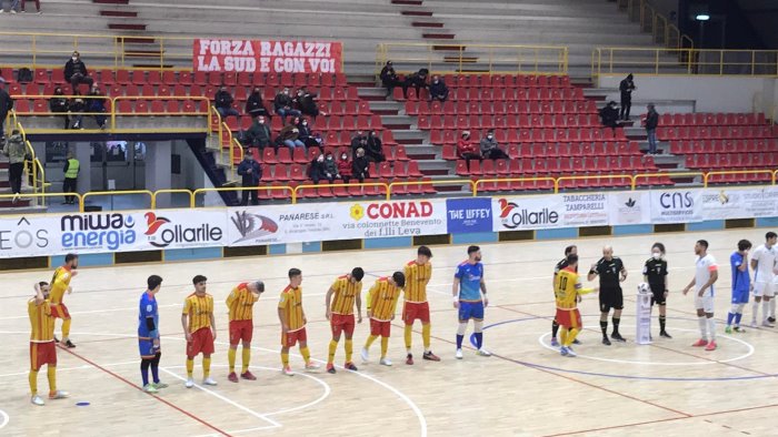 il benevento 5 vince il recupero contro pescara e si avvicina alla vetta