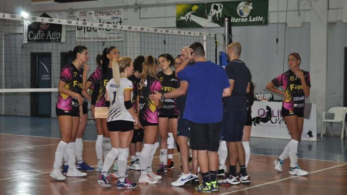 volley b1 la forex olimpia san salvatore vince il big match con meledugno