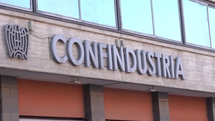 camera commercio confindustria benevento sempre lineare