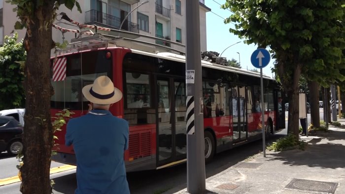 metro leggera avellino ancora non si parte air continua le prove di esercizio