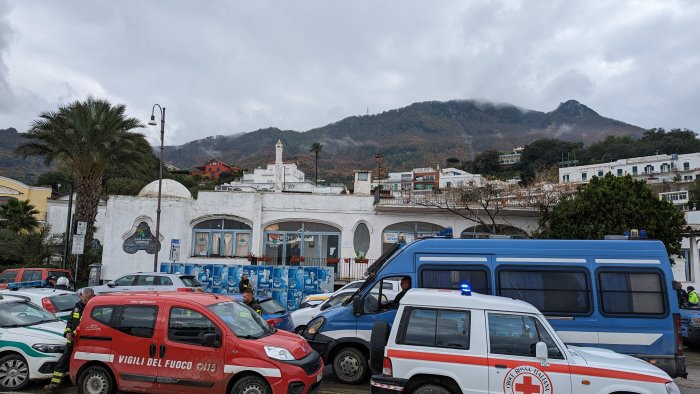 frana sulla provinciale di casamicciola svolta per il cantiere subito i lavori