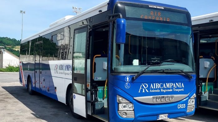 attenti pendolari da oggi per il bus per napoli bisogna andare all autostazione