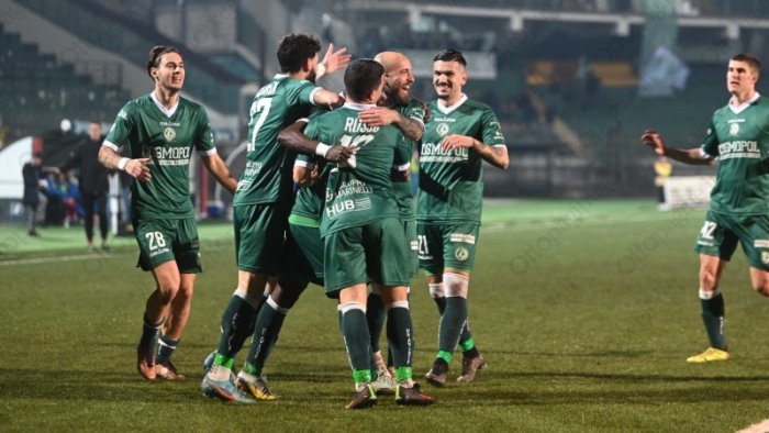 kanoute lancia l avellino 1 0 sul pescara e tre punti d oro verso il 2023