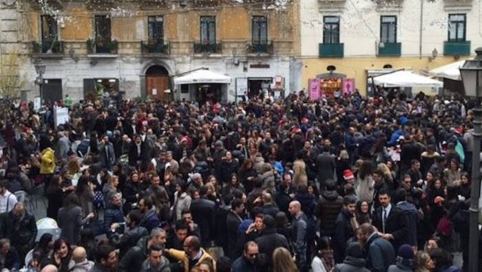 ordinanze per le vigilie a salerno stop all asporto di alcolici e analcolici