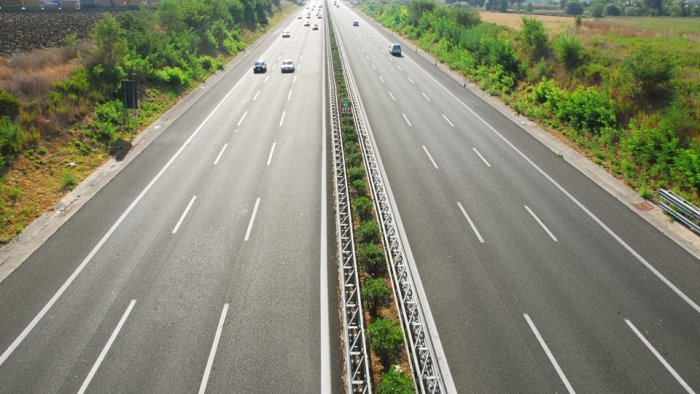 autostrada a16 chiuso il tratto avellino est benevento verso canosa