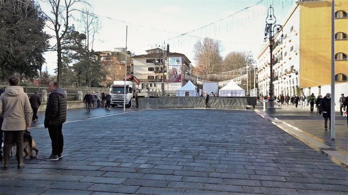 capodanno ad avellino cenone in famiglia e poi tutti al corso per clementino