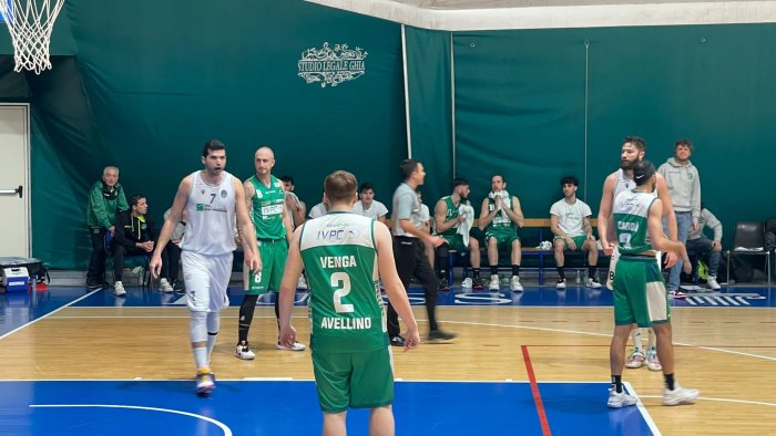 basket serie b ivpc delfes avellino ko vince la luiss roma 74 67